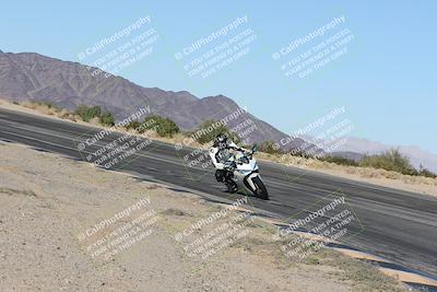 media/Dec-01-2025-Moto Forza (Mon) [[2daa91e15f]]/3-Beginner Group/Session 4 (Turn 10 Inside)/